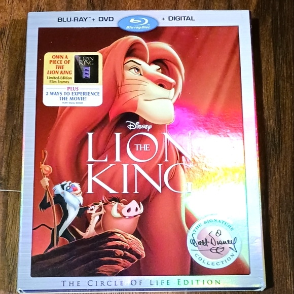 Walt Disney's THE LION KING on BLU-RAY + DVD - Picture 1 of 2